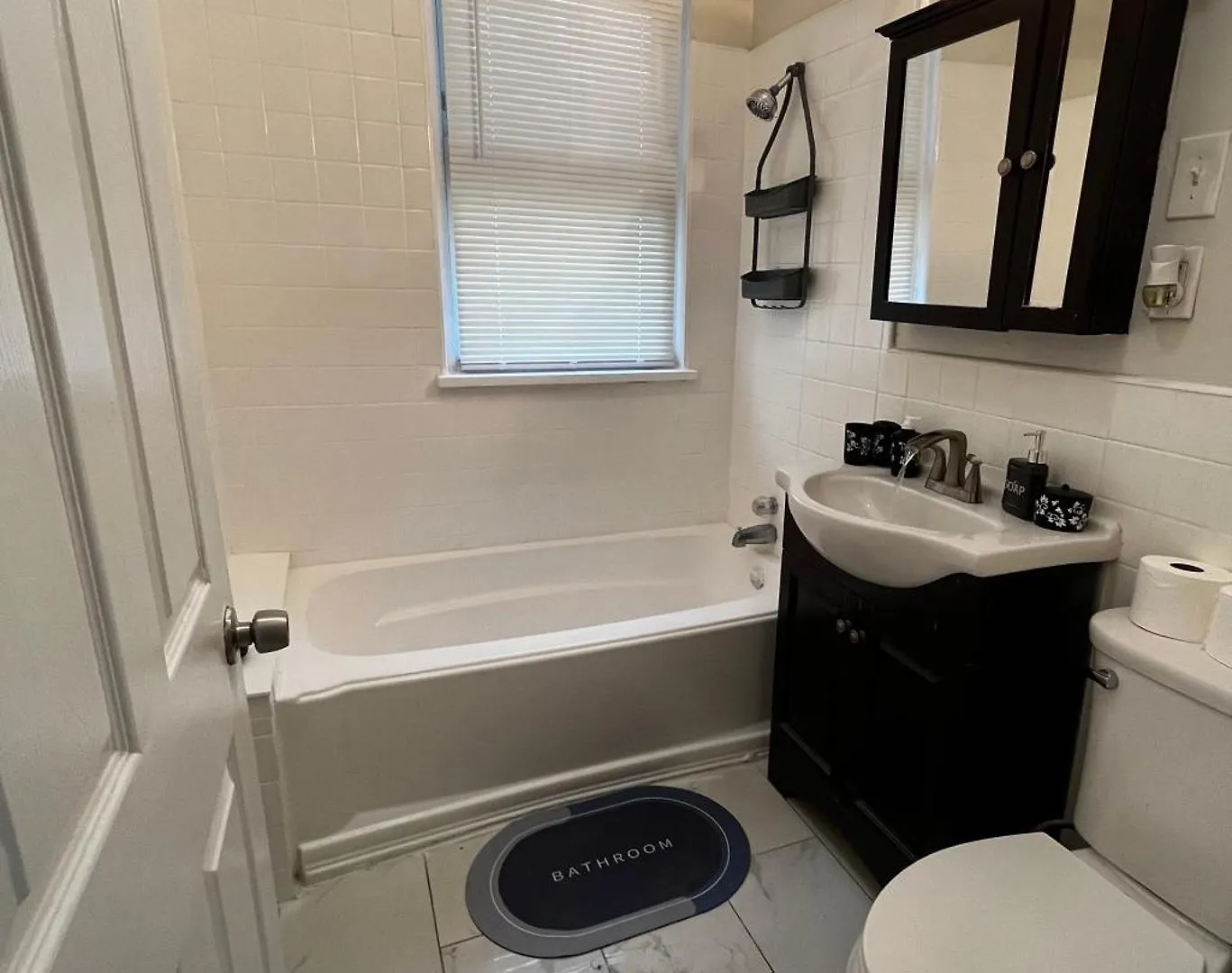 Private Cozy Room Newark Apartment